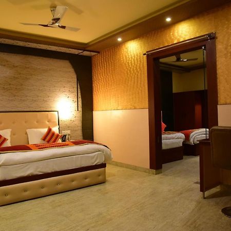 The Park Presidency Hotel Bareilly Esterno foto